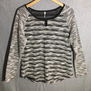 Juniors Passports Sweater Textured Black White Neutral Casual Closet Staple